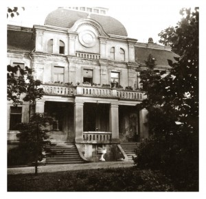 SchlossKrischaFrontansicht1